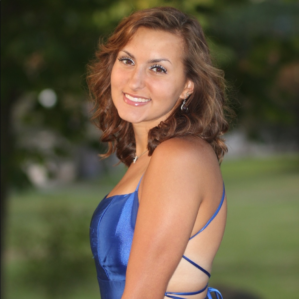 Meet your Posher, Leah